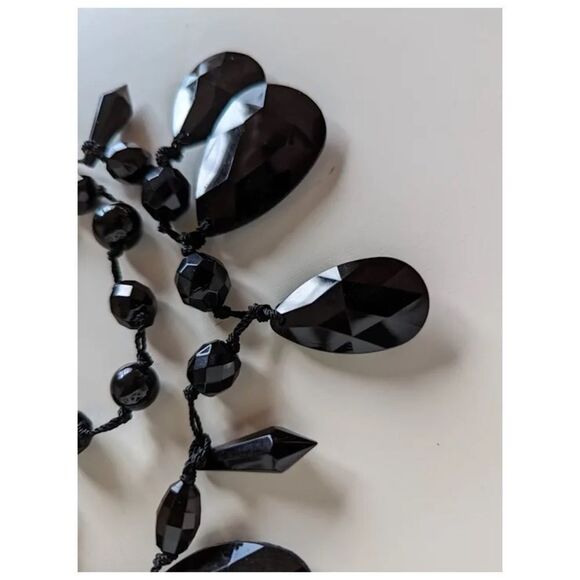 Joan Rivers Signed Vintage Black Lucite Hand Knotted Faceted Bead Necklace. - Picture 6 of 9